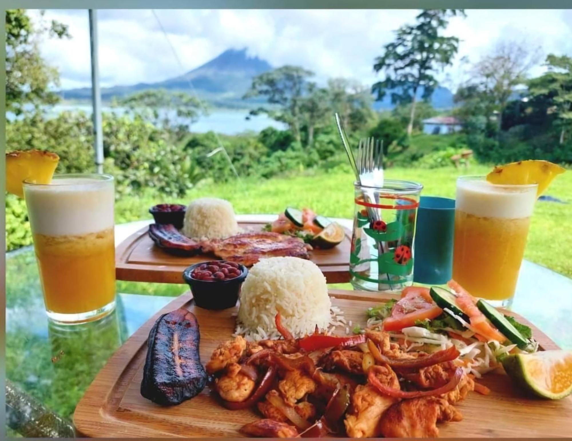 Rustico Villa Arenal La Fortuna Exterior photo